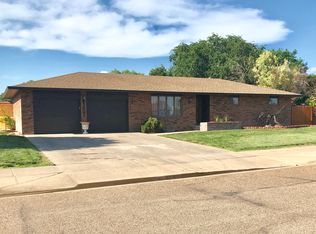 1801 Labrador Blvd, Garden City, KS 67846