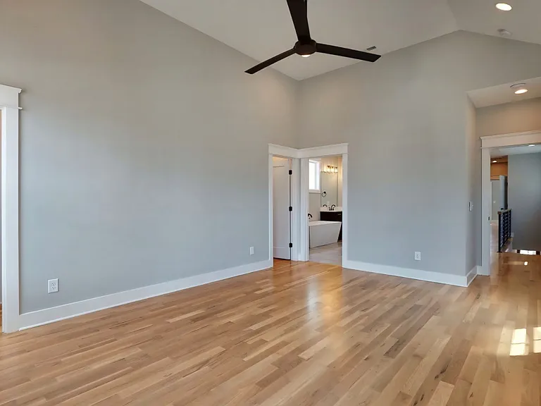 4908B Michigan Ave — Photo 13