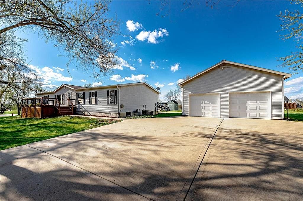 760 W North St, Spring Hill, KS 66083 Zillow