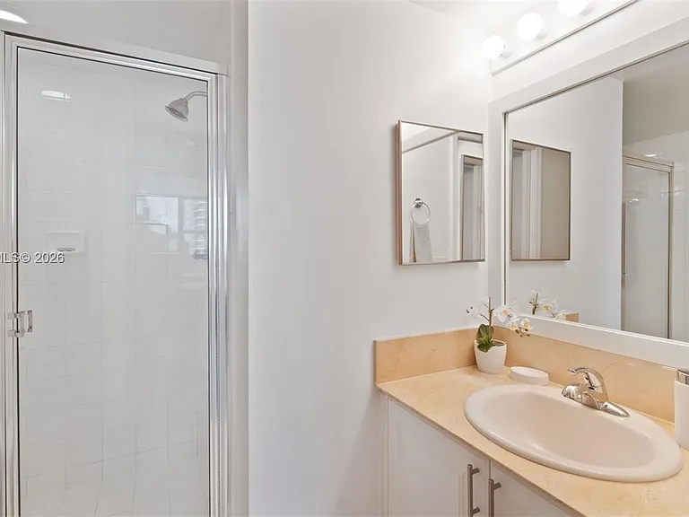 1155 Brickell Bay Dr #2203 — Photo 10