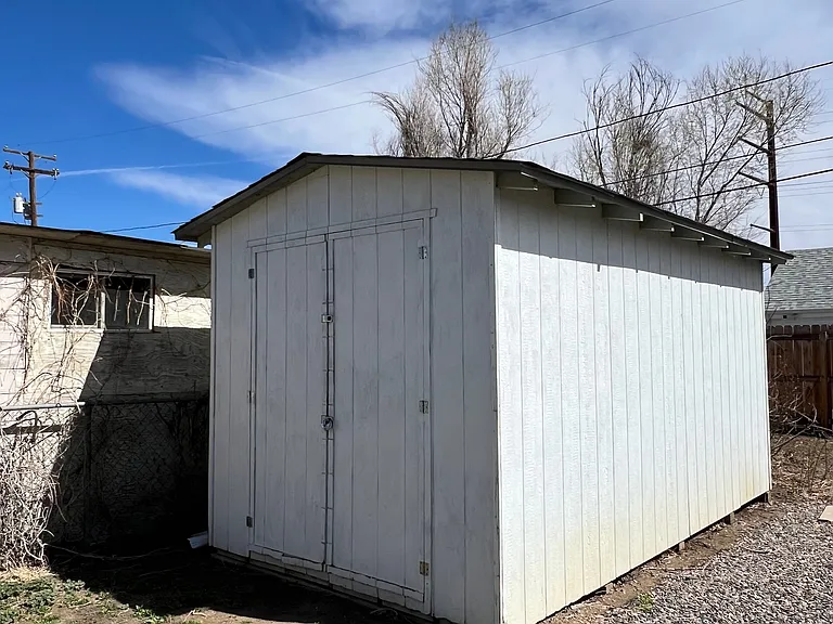 Shed