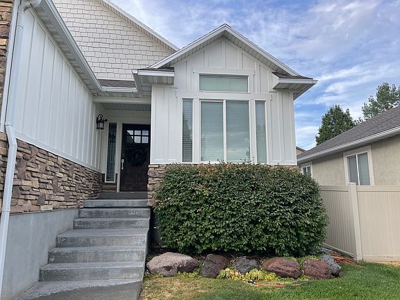 3rd image of 3946 W Birmingham Cir