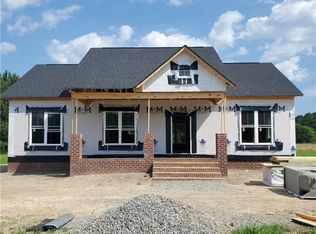 52 Dunton Ln, White Stone, VA
