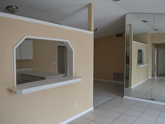 2nd image of 660 Deltona Blvd