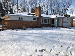 127 Oakbriar Dr, Rochester, NY 14616
