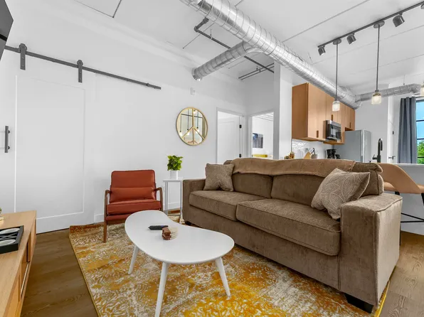 1825-338 E 8th St, Traverse City, MI 49686