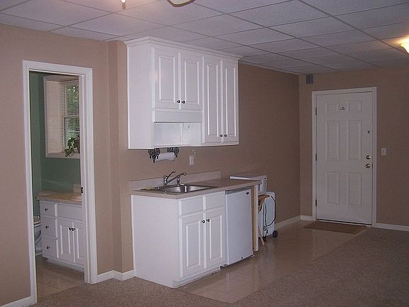 In-law Suite w/ full Bath and W/I/C