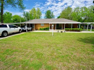 10301 NE 7th St, Midwest City, OK 73130
