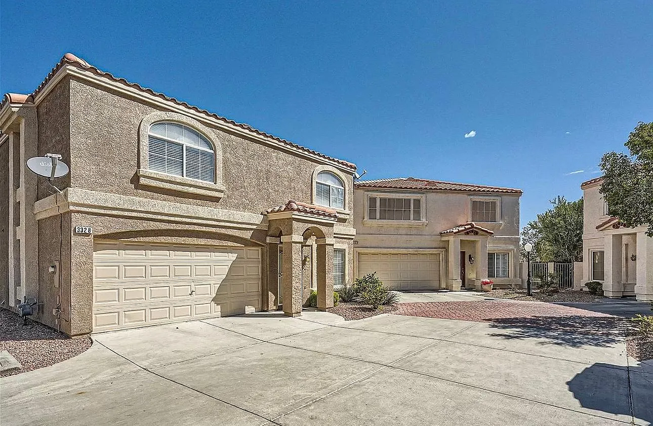 4 bed, 1621 sqft, $2,695 — Photo 2