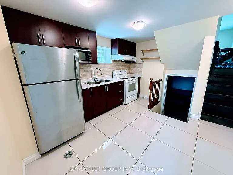489 Fergo Ave — Photo 6