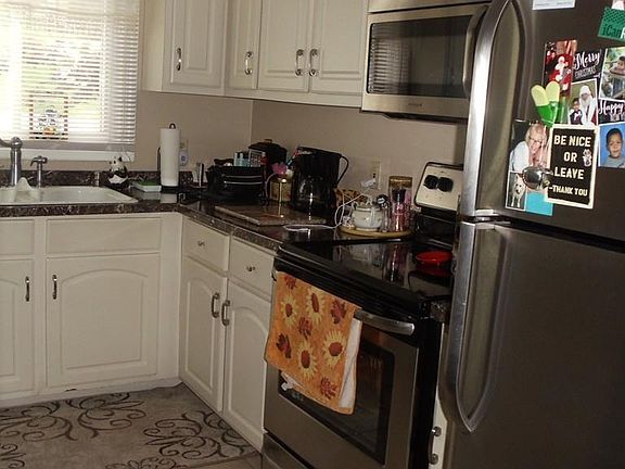 3rd image of 95 Byron Ave #95