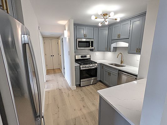 1st image of 300 Cathedral Pkwy #17C