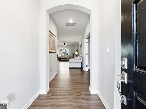 2nd image of 24 Aspen Way