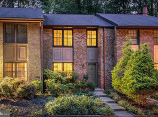 2022 Headlands Cir, Reston, VA 20191