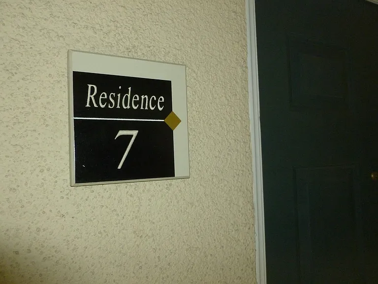 Boulevard Apts — Photo 3