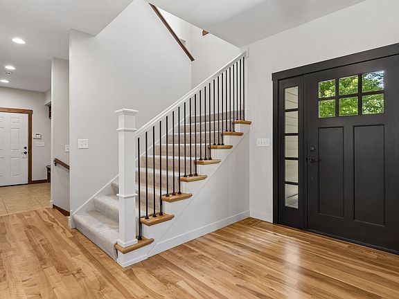 5th image of 4901 Birchwood Ln