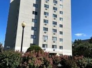51 Schuyler Ave APT 6D, Stamford, CT 06902