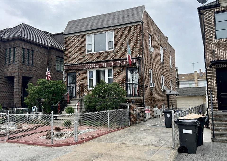1st image of 2311 E 5th St