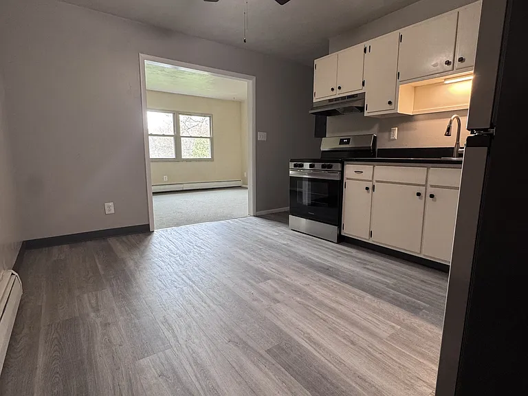 400 Riverside Dr #26 — Photo 1
