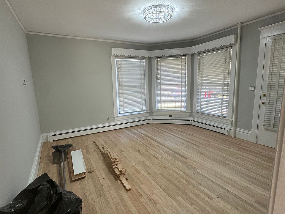 1st image of 77 Thompson Ave #1