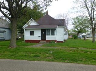 1060 S 6th St, Clinton, IN 47842