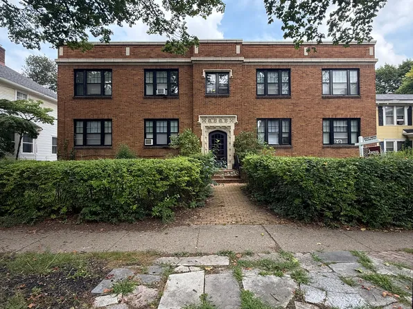 800 W South St APT 4, Kalamazoo, MI 49007