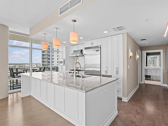 5th image of 1120 E KENNEDY BOULEVARD #1216