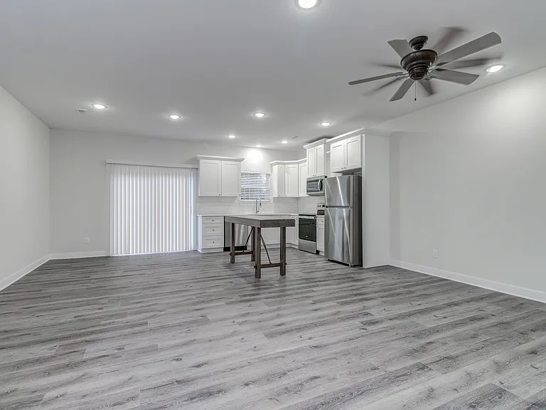 13000 Sandusky Ave — Photo 11