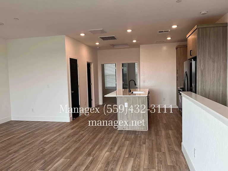 498 W Mahogany Ln — Photo 6