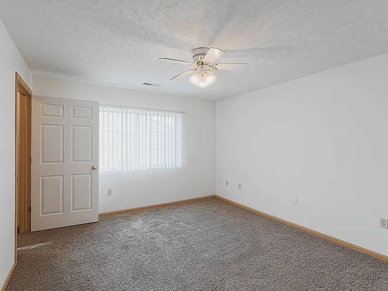 Park Ridge Apartments — Photo 80