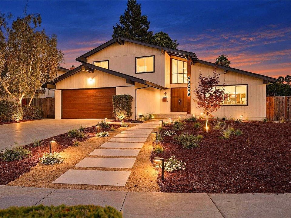 1st image of 40249 San Sebastian Pl
