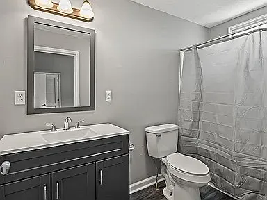 106 E Walnut St #1 — Photo 12
