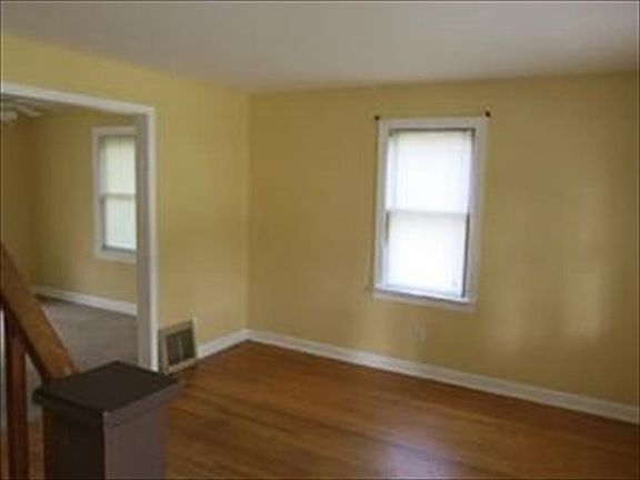 2nd image of 806 Gould St