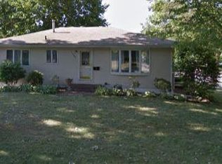 1469 40th St NE, Cedar Rapids, IA 52402