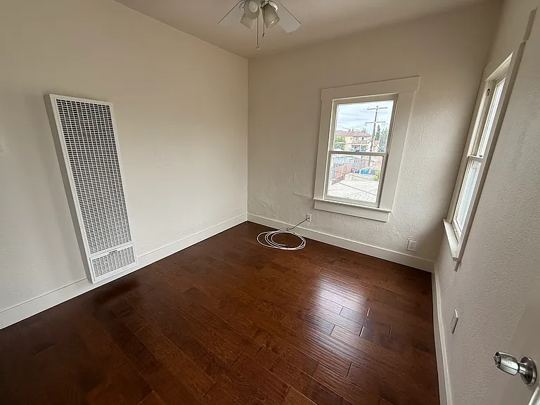 489 Dawson Ave #C — Photo 7