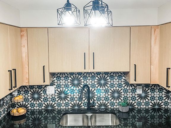 2nd image of 7055 Hampton Ave #205