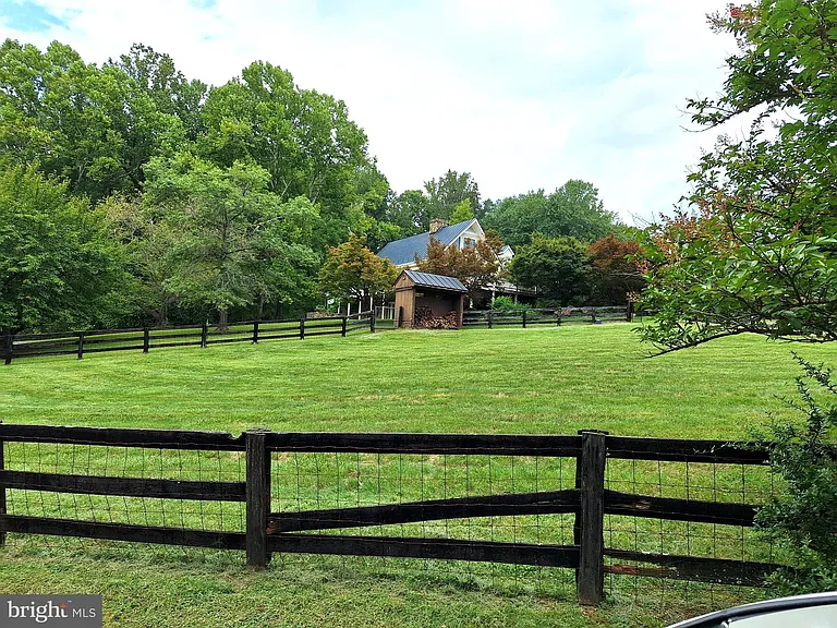9078 Knoll Run Ln — Photo 52