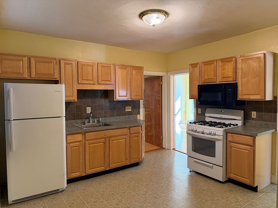 1st image of 111 Florida St Floor 2