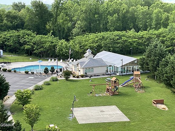 3rd image of 124 Plaza Dr #5703