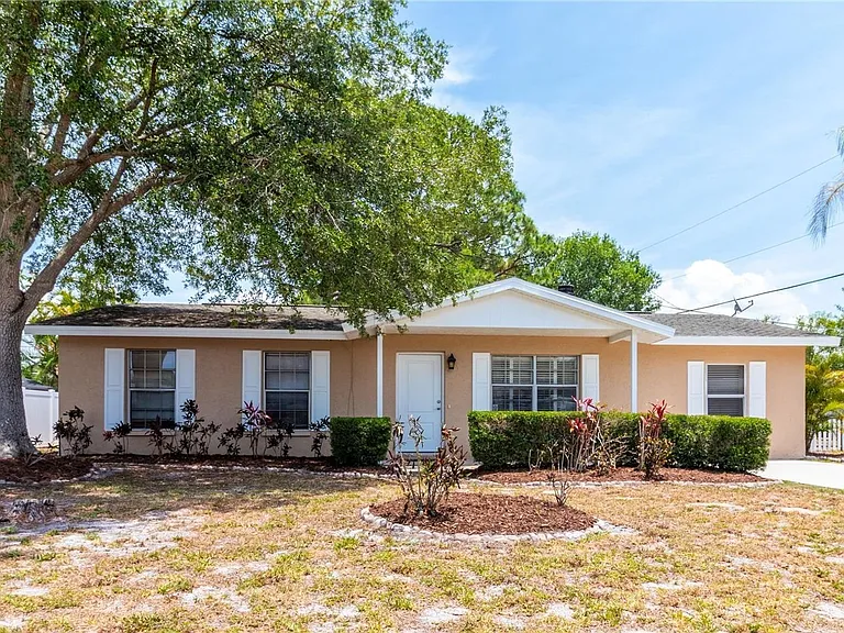 3314 Island Date Cir — Photo 2