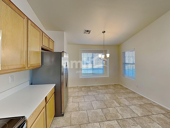4th image of 43273 W Alexandra Ct