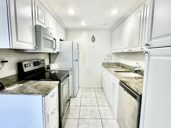 1080 Exeter E, Boca Raton, FL 33434