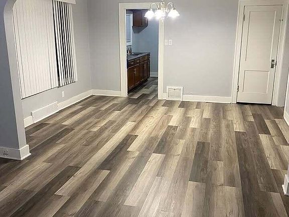3rd image of 4220 Homerlee Ave