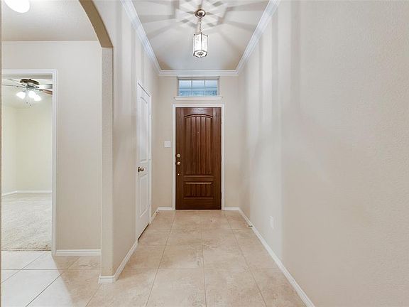 2nd image of 609 Osage Dr