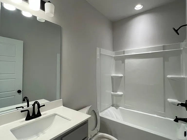 1650 Branthaven Ln — Photo 32
