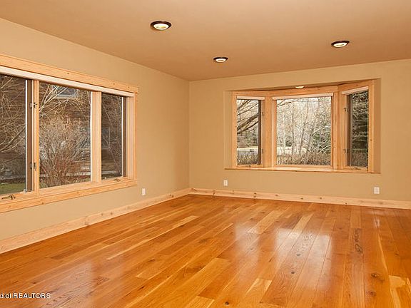 2nd image of 4135 Sandy Creek Ln