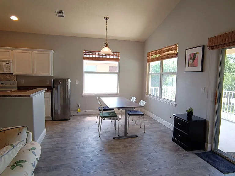 1040 Venetian Dr #201 — Photo 1
