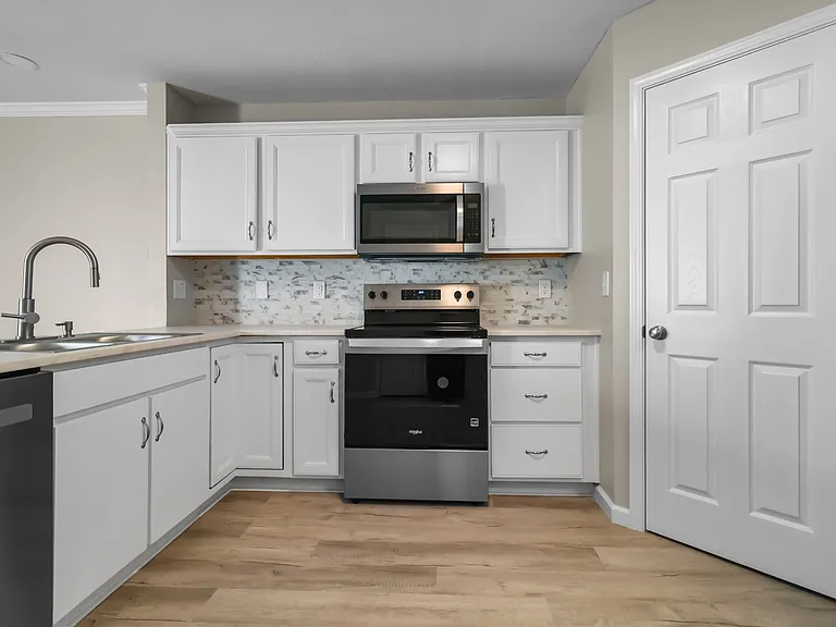 106 Alexander Blvd — Photo 13