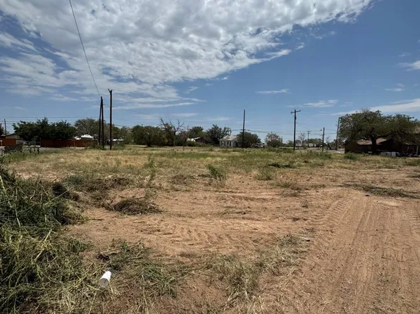 302 Ralls Rd, Post, TX 79356