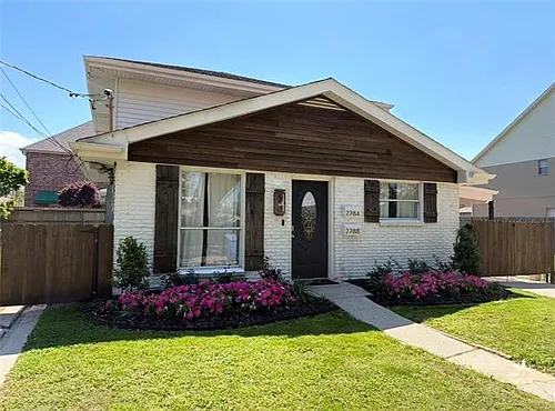278 W Robert E Lee Blvd Photo 1